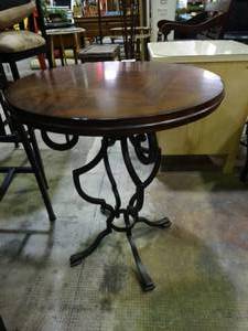 lot 23645 image: Unique Surface Designed Round Table w Metal Legs