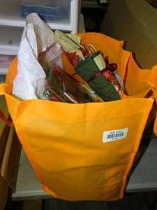 lot 23724 image: Lot of Sewing Material and Misc Decor