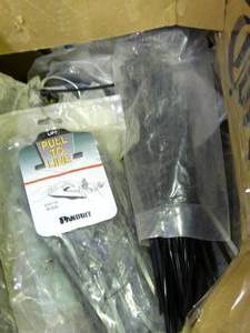 lot 23553 image: Lot of Zip Ties