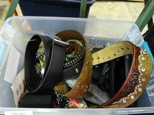 lot 23581 image: Lot of Belts and Buttons
