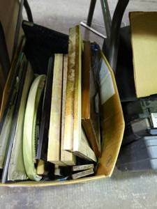 lot 23618 image: Lot of Photo Frames and Wall Decor