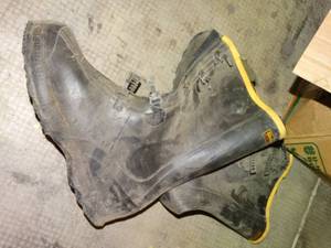 lot 23697 image: Mens 12 Work Boots