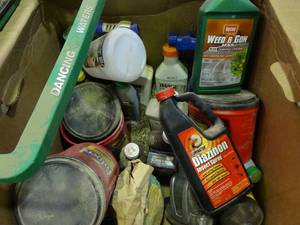 lot 23625 image: Lot of Weed Killer, Insect Repellant, Etc
