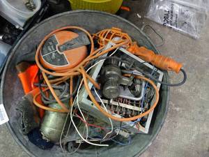 lot 23662 image: 20 Reel Light and Misc work Light