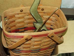 lot 23831 image: Hobnail Vase  Brass Birds  Basket  Misc