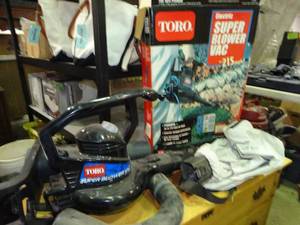 lot 23865 image: Toro Leaf Blower  Vac