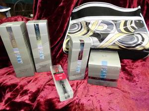 lot 23766 image: ObeyYourBody Kit  Set