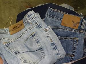 lot 23777 image: Lot of Clothing