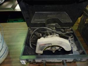 lot 23786 image: Craftsman Saw with Case