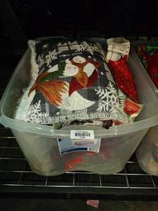lot 23959 image: Christmas Decor Lot