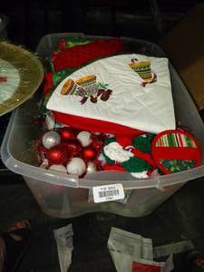 lot 23960 image: Christmas Decor Lot