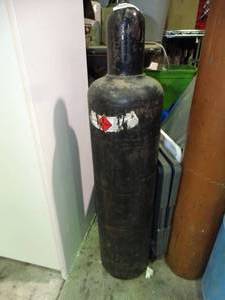 lot 23914 image: Acetylene Tank
