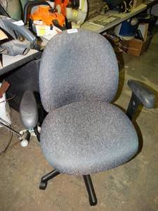 lot 23607 image: Rolling Desk Arm Chair