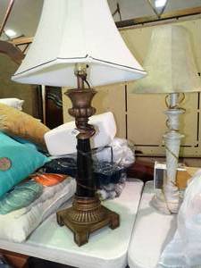 lot 23456 image: 1 Decorative Table Lamp