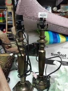 lot 23976 image: 2 Small Desk Lamps and 1 Shade