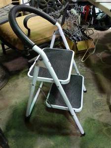 lot 23978 image: Nice 2 step  Step Stool