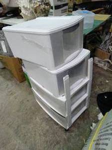 lot 23979 image: Plastic Drawers with Contents