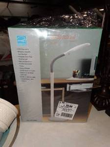lot 23067 image: Floor Lamp for Office or Craft Room