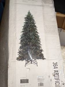 lot 26043 image: 9ft Mixed Canadian Artificial Christmas Tree