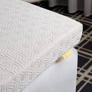 lot 1245 image: Uttu Mattress Topper
