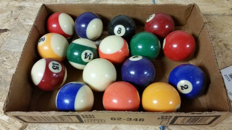 lot 5121 image: Pool  Balls