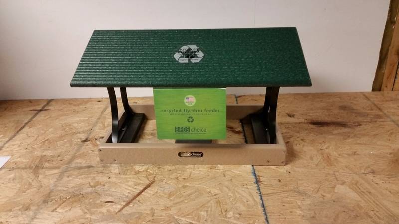 lot 5133 image: Recyclable Birdhouse
