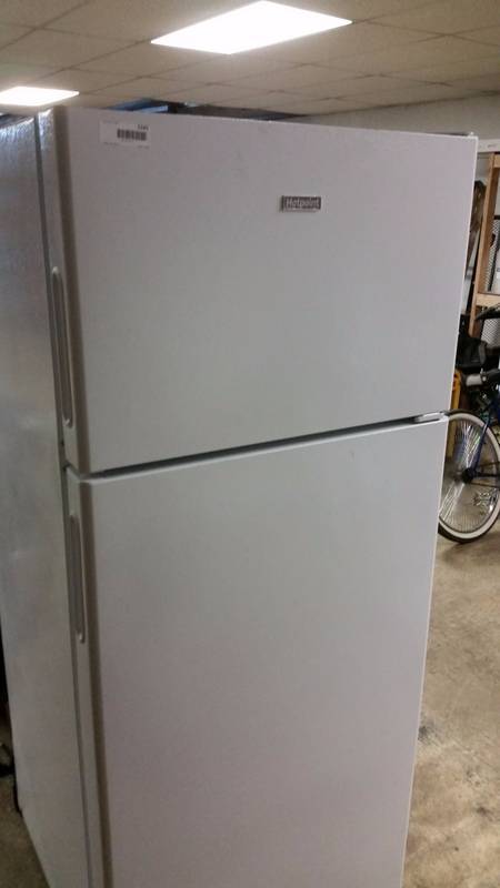 lot 5141 image: Hotpoint Refridgerator