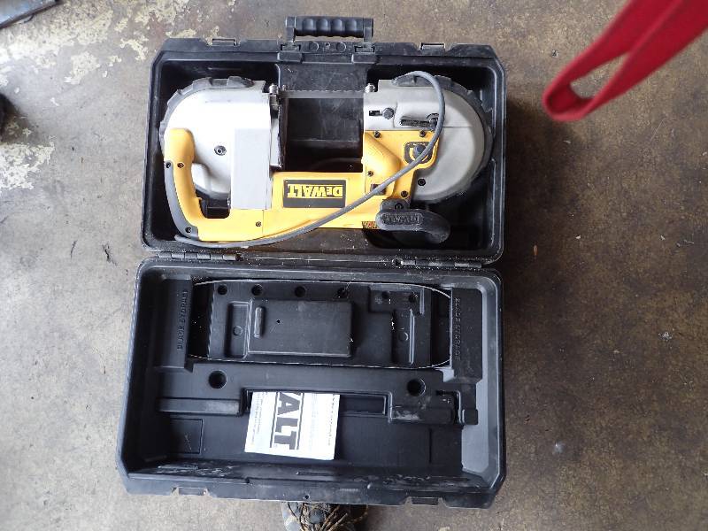 D28770 DeWalt Portable Band Saw w/ case KDOR Seizure Meineke