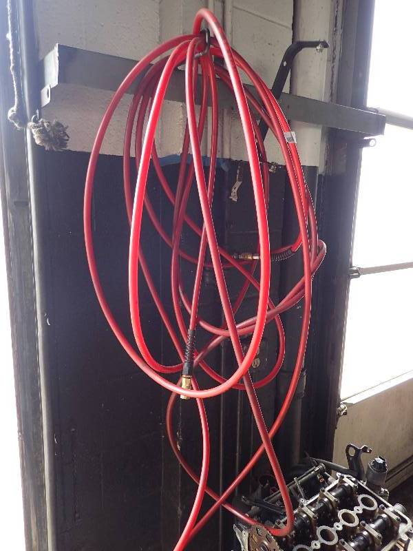 lot 138 image: 38 Snap on Air Hose