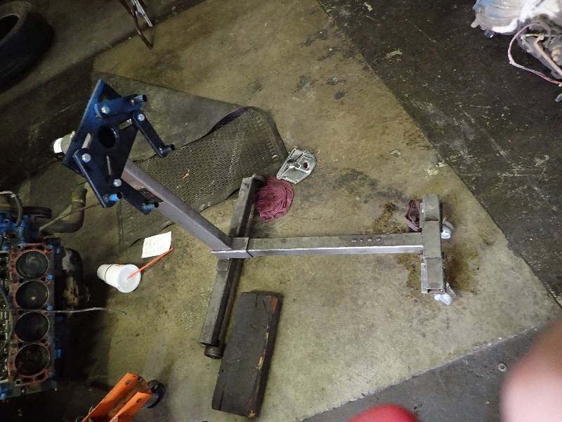lot 162 image: Engine Stand