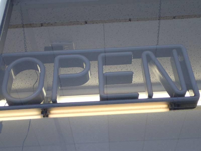 lot 180 image: Lighted Open Display Sign