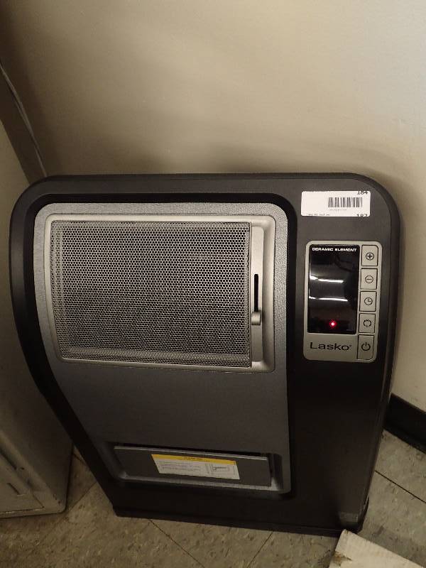 lot 184 image: Lasko Floor Heater