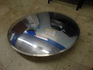 lot 21622 image: Round Convex Security Mirror