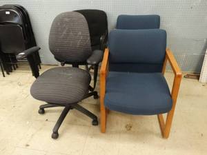 lot 21623 image: Lot of Office Chairs