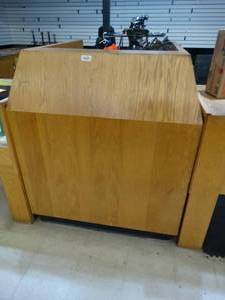 lot 21629 image: Wooden PulpitPodium
