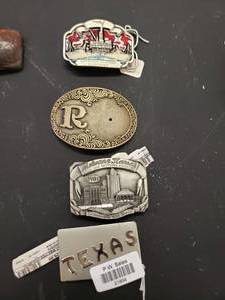 lot 21894 image: 4 collectable belt buckles