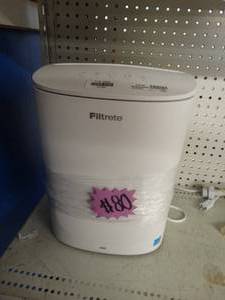 lot 21753 image: Filltrete Air purifier