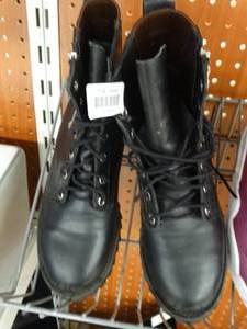 lot 21812 image: RedWing leather boots- size 7.5