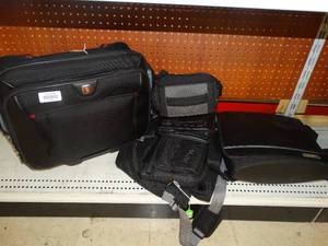 lot 21792 image: Assorted laptop bags & other bags
