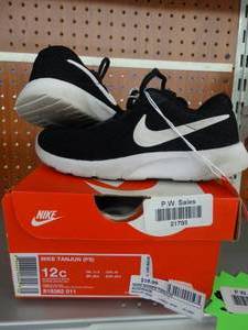 lot 21793 image: Nike Tanjun -size 12c- with box