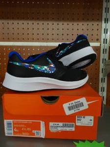 lot 21794 image: Nike star runner shoes with box