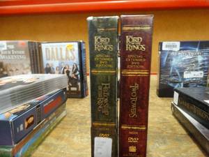 lot 21877 image: 2 seasons of Lord of The Rings
