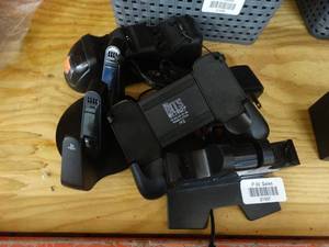 lot 21937 image: Lot of Controller Chargers