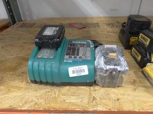 lot 37925 image: Makita Batteries and Charger