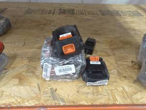 lot 37922 image: Lot of Black & Decker Batteries