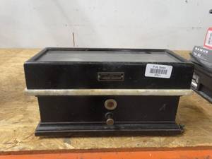 lot 37911 image: Vintage Scale