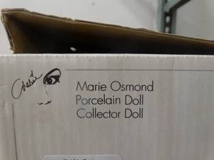 lot 37908 image: Marie Osmund Porcelain Collector Doll