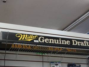 lot 24537 image: Miller Genuine Draft Pool Table Light