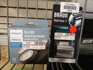 lot 24509 image: Lot of Shaving Head Replacements