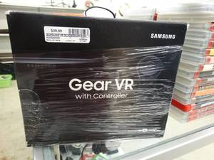 lot 24522 image: Samsung Gear VR with Controller